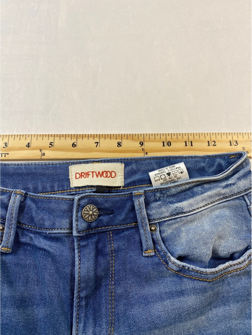 Driftwood Colette Plaid Cuff Women Jeans Size 26 - Picture 5 of 9